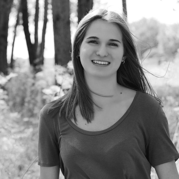 Meet your Posher, Catherine - Picture 1 of 1